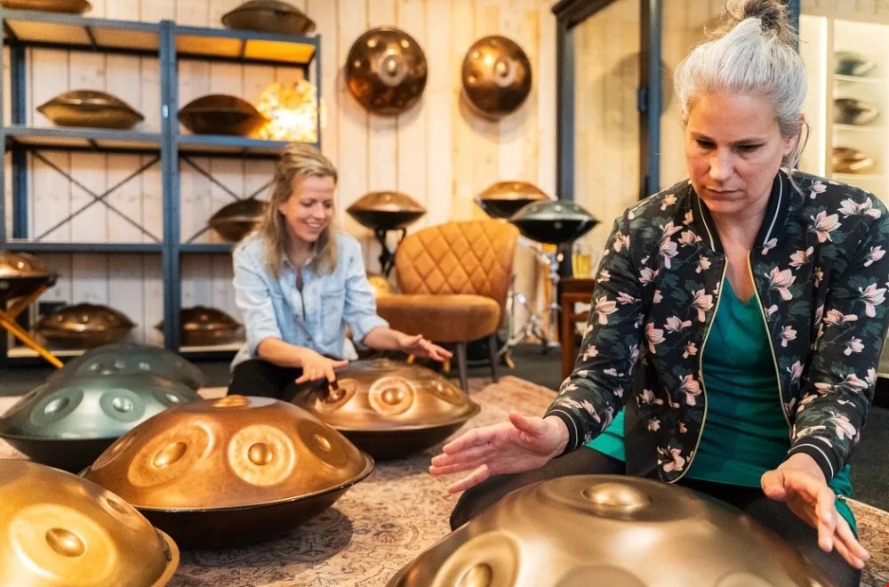 Waarom de handpan het feelgood-instrument van het moment is